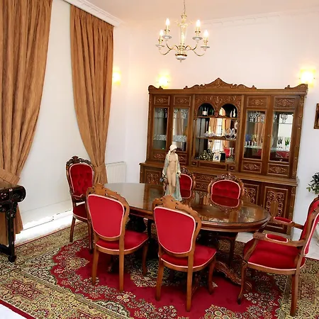 Вилла The White House