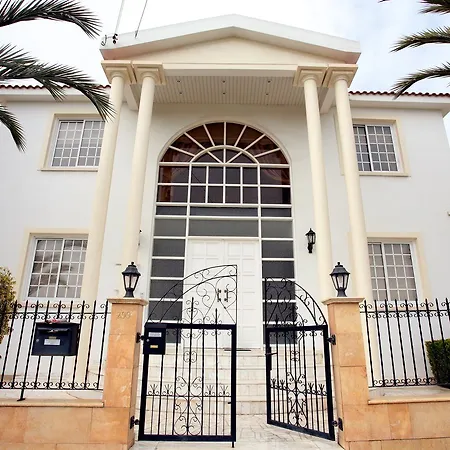 The White House Villa *