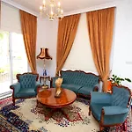 Vilă The White House Larnaca