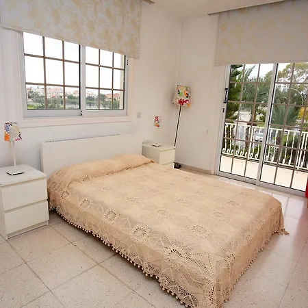 The White House Villa *