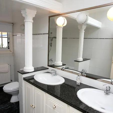 Villa The White House *