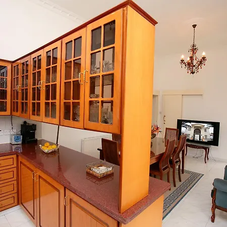 The White House Villa