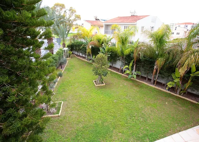 Vila The White House Larnaca