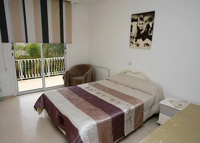 The White House Vila