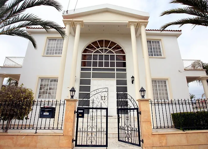 The White House Vila *