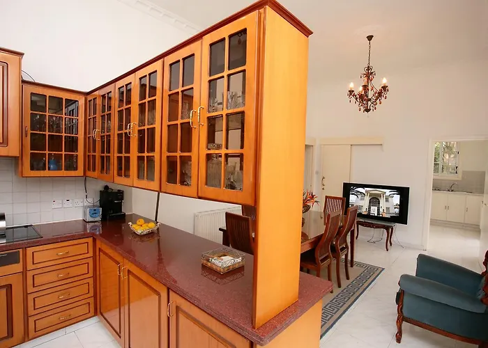 The White House Vila