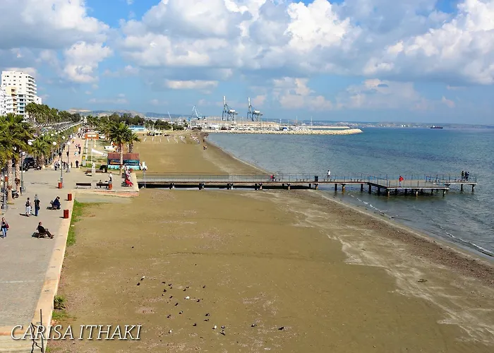 The White House Vila Larnaca